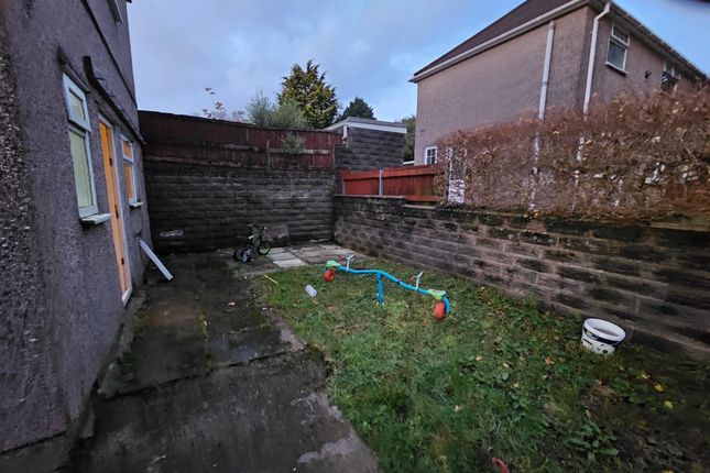 14 Maes Collen, Cwmrhydyceirw, Swansea photo 4
