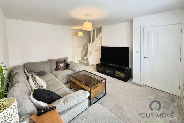 38, Holden Drive, Swadlincote photo 2