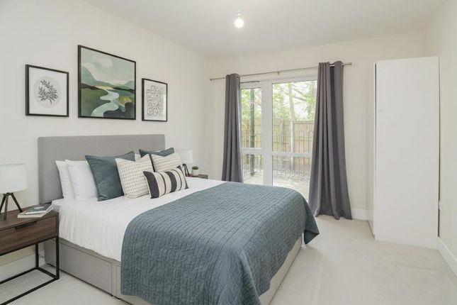 12, Parchment Close, Mitcham Junction photo 3