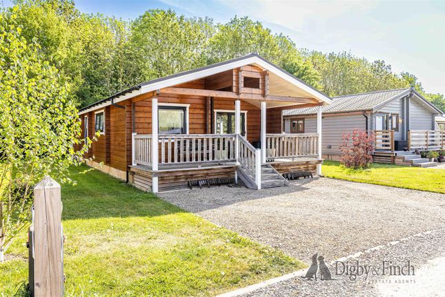 2-bed caravan on Plot 6, Frisby Lakes, Hoby Road, Melton Mowbray, £235,000