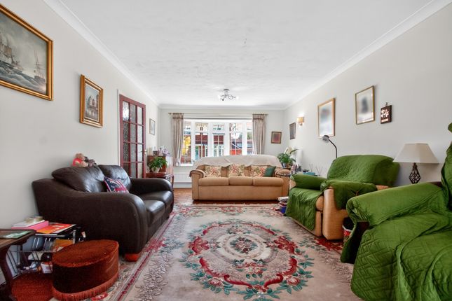 1, Arundel Close, Fleet photo 3