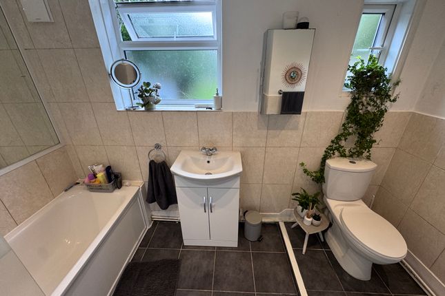 129, Mackenzie Road, Beckenham photo 4