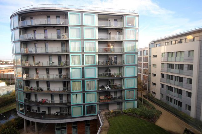Studio flat on 507, Navigation Building, Station Approach, £199,950