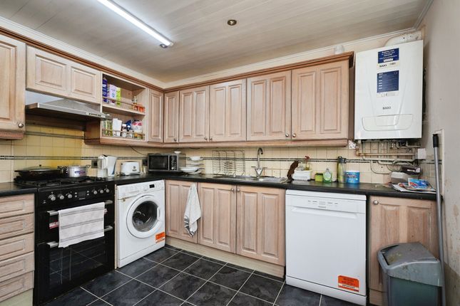 130, Norwood Road, Huddersfield photo 3
