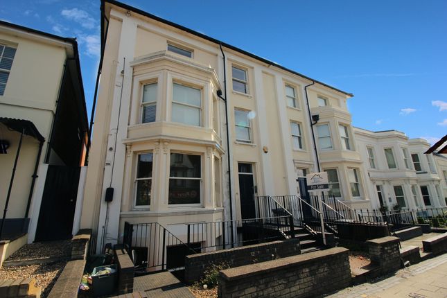 Thumbnail Flat for sale in London Road, St Albans