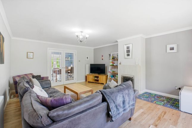 5, Bridgend, Stewarton photo 2