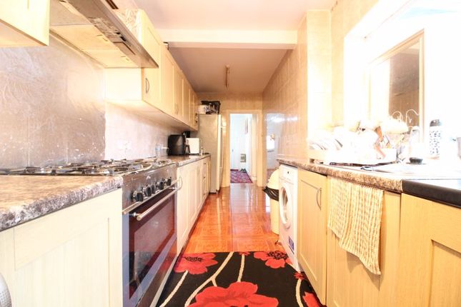 4, Austin Road, Luton photo 5