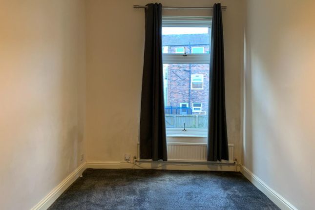 Terraced house to rent in Meadow Lane, Disley, Stockport