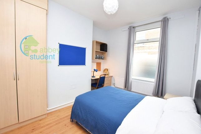 8, Charlotte Street, Cheshire photo 5