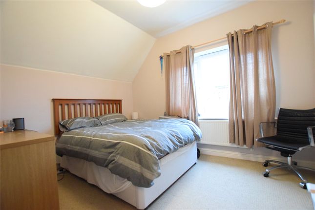 97, Ashdene Gardens, Reading photo 4