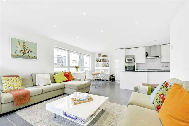 Thumbnail Flat to rent in Sanctuary Street, London