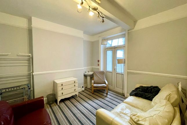 4, Bournemouth photo 5