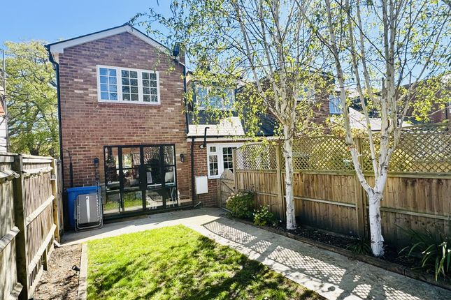 6, Oaklands, Hartley Wintney photo 2