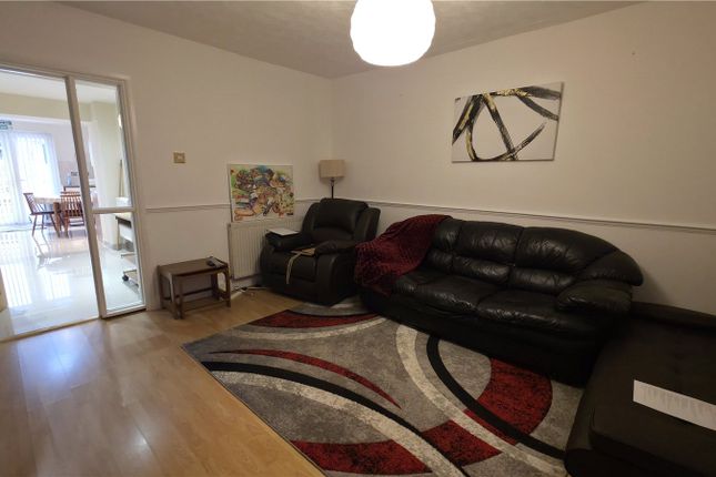 Room 2, 56, Edinburgh Street, Swindon photo 2