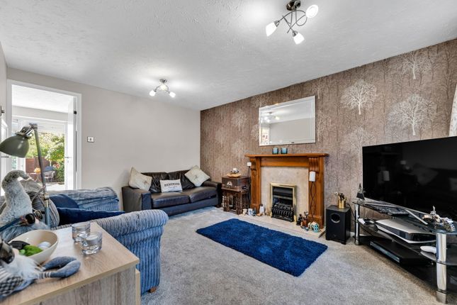 21, Rockingham Road, Loughborough photo 2