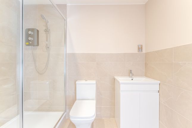 6, Ellenborough Park South , Weston-super-Mare photo 3