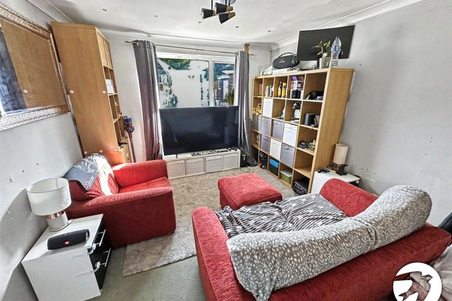 15, Kennard Close, Kent photo 4