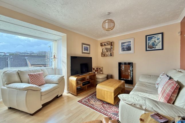 6, Guildford Close, Exeter photo 3