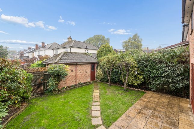 Oak Tree Road, Marlow photo 3
