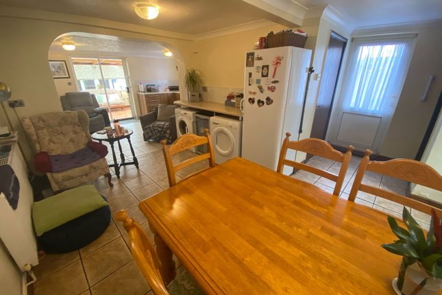 21, Victory Avenue, Peterborough photo 4