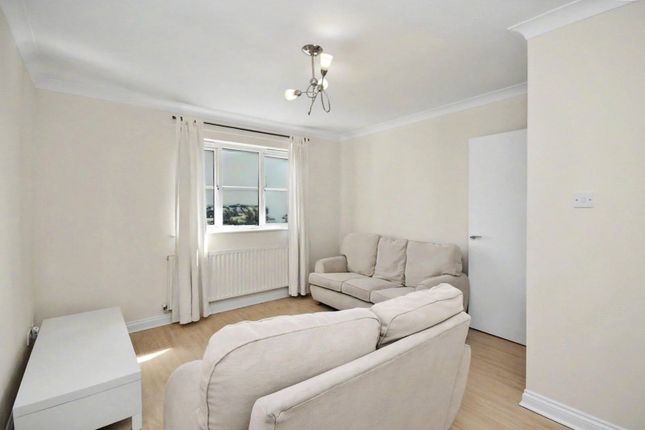 Flat 4, 19, Perseverance Street, West Yorkshire photo 2