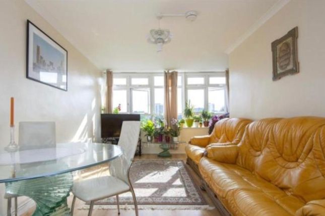 Thumbnail Flat to rent in Clemence Street, London