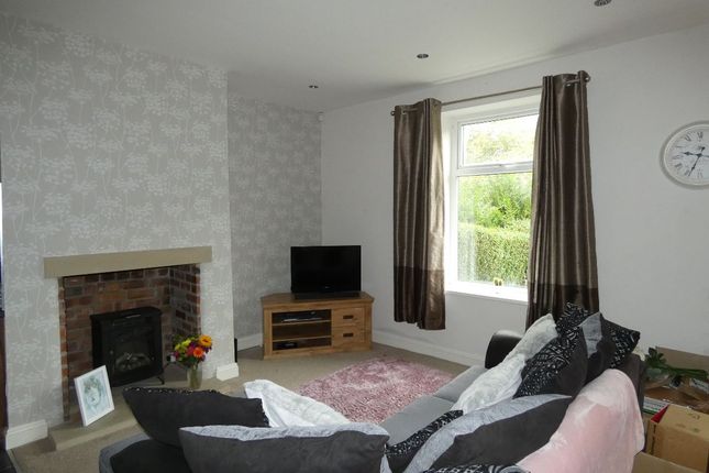 9 Primrose Hill, Batley photo 3