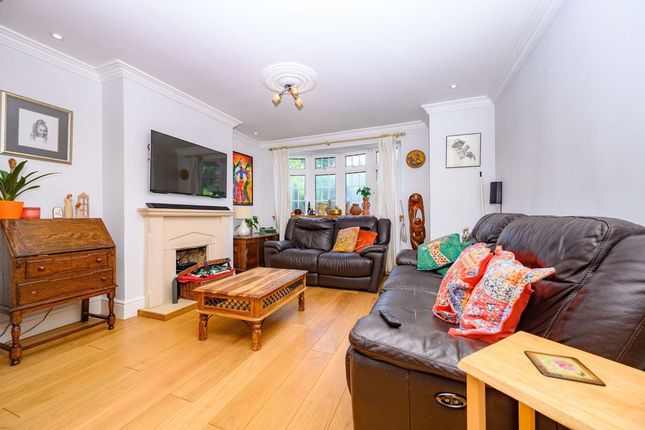 381, St. Albans Road West, Hatfield photo 4
