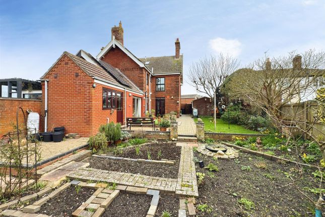 43, The Street, Lowestoft photo 2