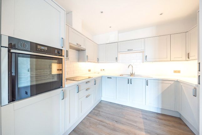 2-bed house on 11,, Farmery Court, Castle Village, Hertfordshire, £399,950