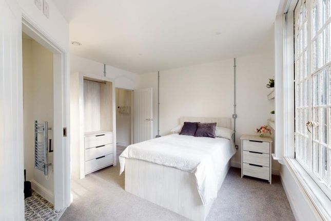 A Spacious And Well-Lit Large Double Bedroom, Perf...