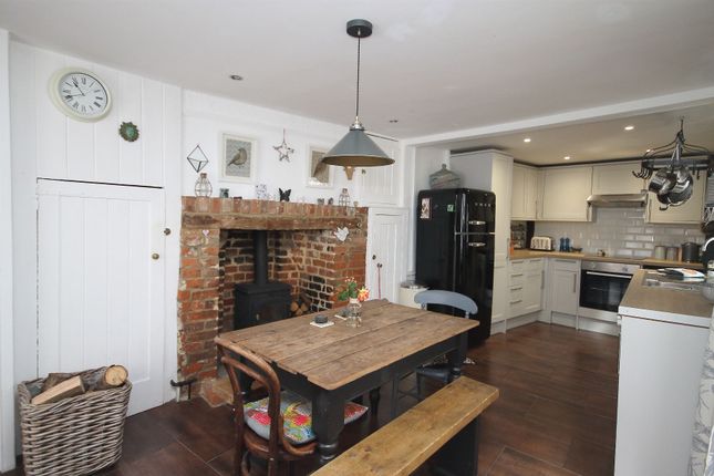 49b Tanners Street, Faversham, Kent, Faversham photo 2