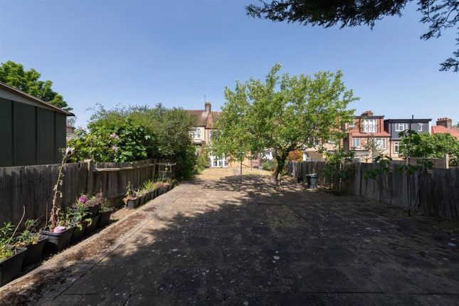 44, Winchmore Hill Road, London photo 4