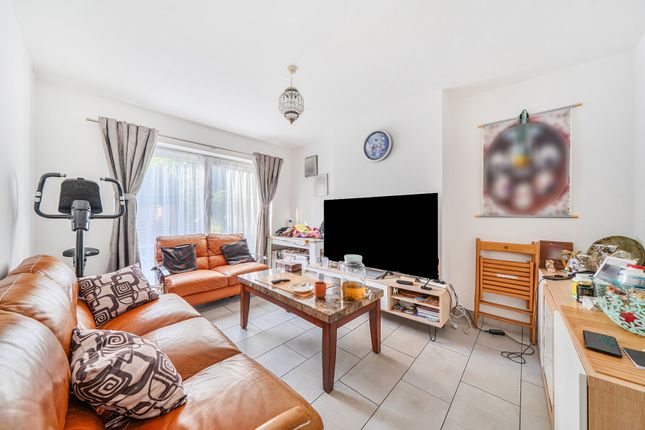 210, London Road, Morden photo 4
