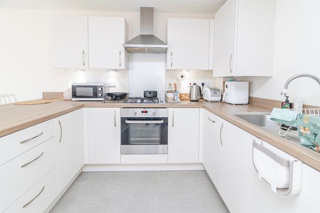 24, Lithgows Avenue, Milton Keynes photo 2