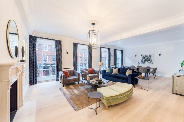 Flat to rent in Flat 18, 35- 37 Grosvenor Square, London