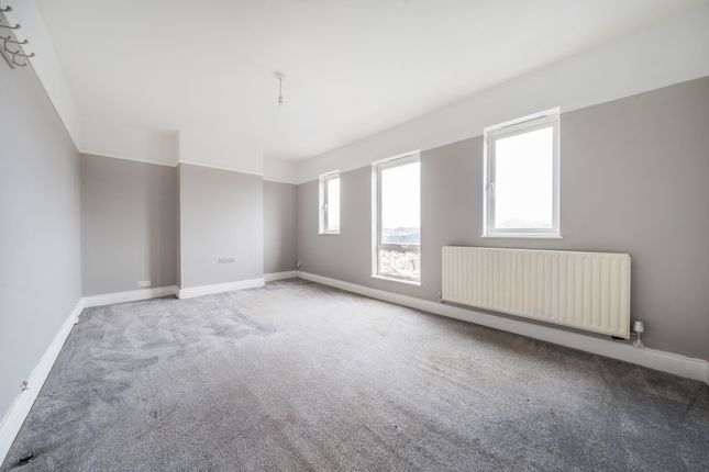 338a, Hook Rise North, Surbiton photo 4