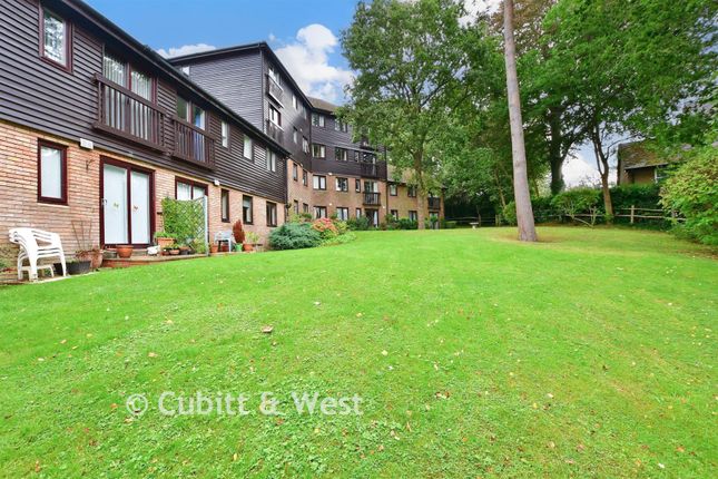 Sackville Court, Fairfield Road, East Grinstead photo 4