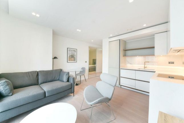 Thumbnail Flat to rent in Westmark Tower, Edgware Road