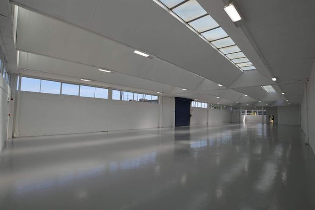 Thumbnail Warehouse to let in Wates Way Industrial Estate, Wates Way Industrial Estate, Mitcham