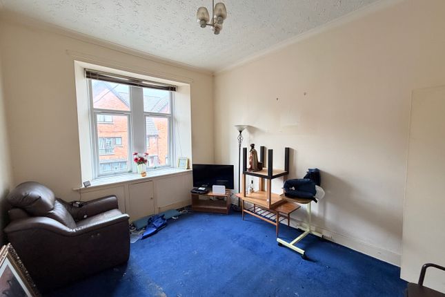 319 Flat 1/2, Main Street, Blantyre photo 4