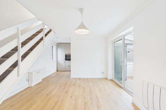 1-bed house on 254, Whiteway Road, Bristol, £240,000