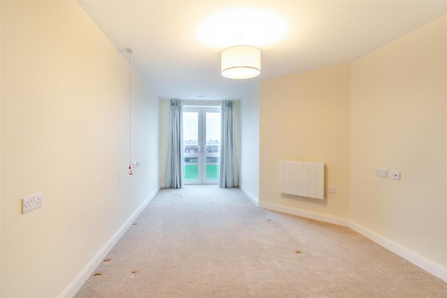 Flat for sale in Filey Road, Scarborough