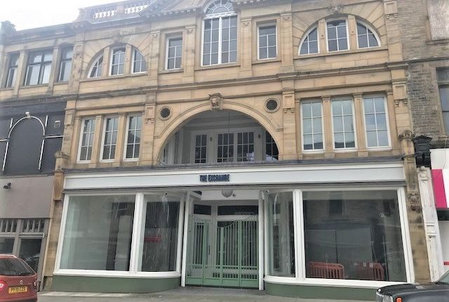 Leisure/hospitality to let in Blackburn Road, Accrington
