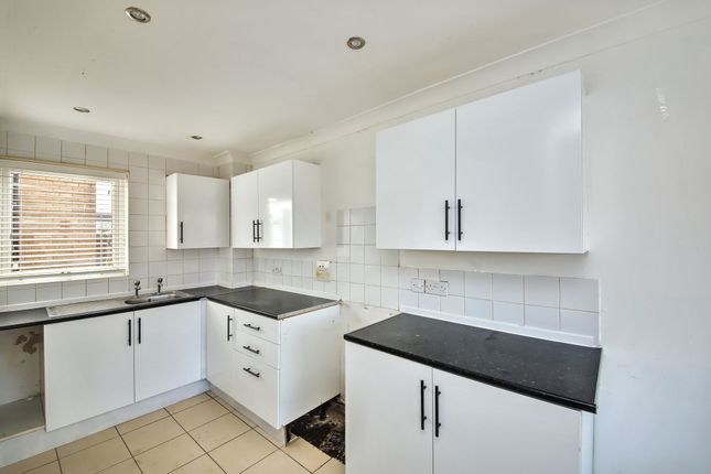14 Prestt Grove, Wigan photo 3