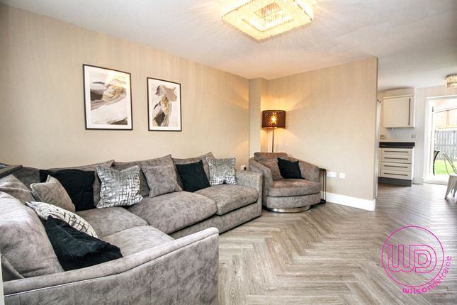 19 Greenvale Avenue, Newcastle upon Tyne photo 2