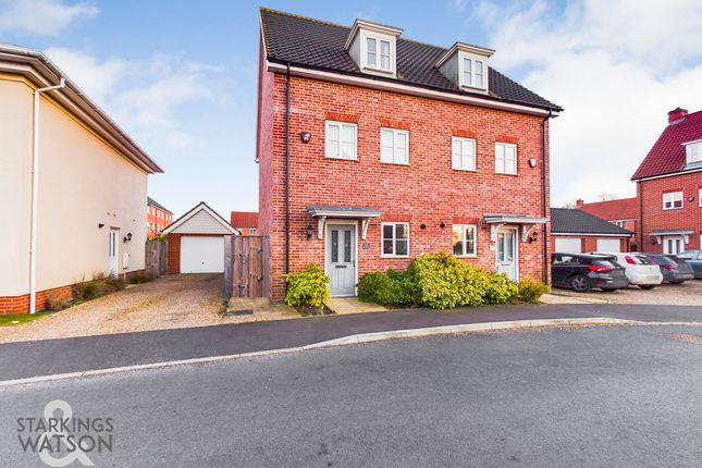 Thumbnail Town house for sale in Avocet Rise, Sprowston, Norwich