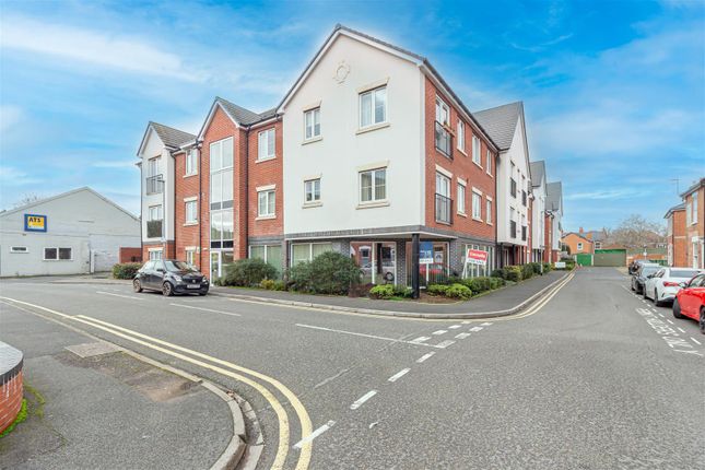 Flat for sale in White Ladies Close, Worcester