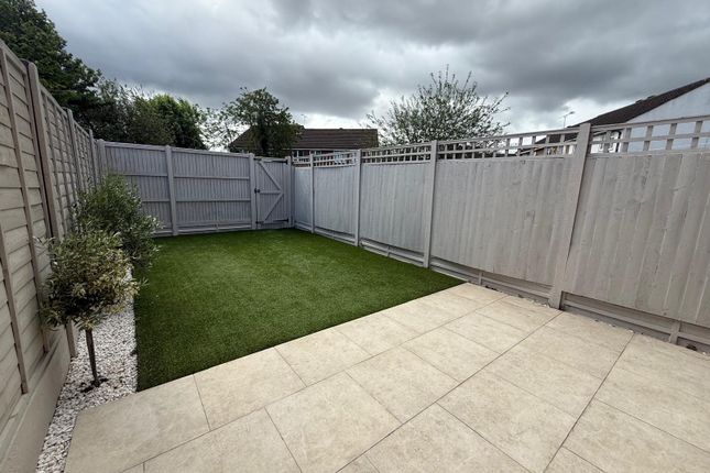 Cranleigh Close, Cheshunt photo 5