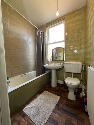 Semi-detached house to rent in Gregory Avenue, Nottingham